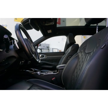 Kia Sorento  SUV 2023,  1.6 hybryda, automat - Na sprzedaż za 157 900 zł - Pęcice - zdjęcie 12