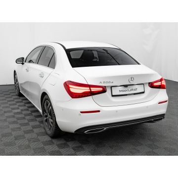 Mercedes - Benz A-klasa  Sedan/Limuzyna 2023,  2.0 diesel, automat - Na sprzedaż za 120 800 zł - Gdańsk - zdjęcie 4