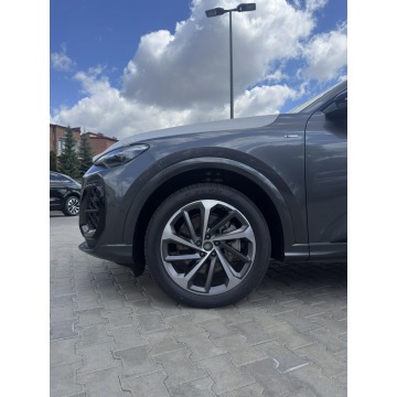 Audi Q5  SUV 2026,  2.0 diesel, automat - Na sprzedaż za 275 655 zł - Radom - zdjęcie 6