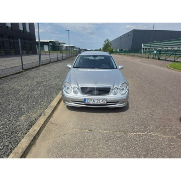 Mercedes - Benz E-klasa  Kombi 2003,  3.2 diesel, automat - Na sprzedaż za 18 900 zł - Pabianice - zdjęcie 2