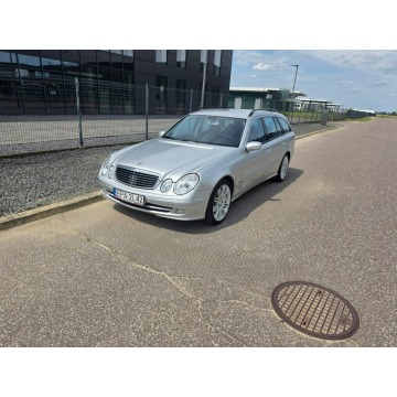 Mercedes E 320 - CDI S211 | 3.2 R6 Diesel | Automat | Serwisowany | Bezwypadkowy