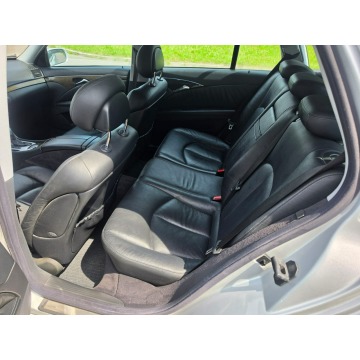 Mercedes - Benz E-klasa  Kombi 2003,  3.2 diesel, automat - Na sprzedaż za 18 900 zł - Pabianice - zdjęcie 9