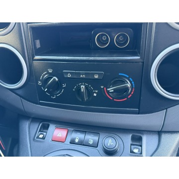 Citroen Berlingo 2010,  1.6 diesel - Na sprzedaż za 14 999 zł - Gostyń - zdjęcie 11
