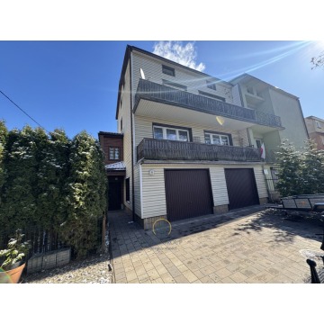 Sprzedam dom Lublin -  trzypiętrowy,  pow.  240 m2,  działka:   457 m2 - zdjęcie 2