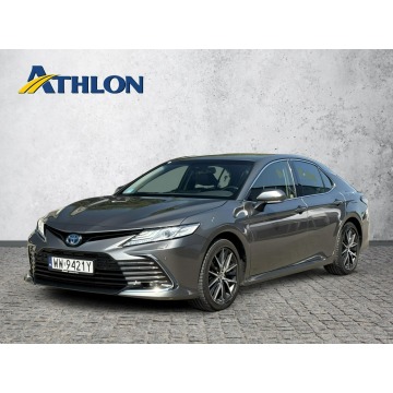 Toyota Camry  Sedan/Limuzyna 2023,  2.5 hybryda, automat - Na sprzedaż za 128 000 zł - Jawczyce - zdjęcie 1