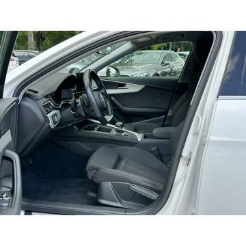 Audi A4  Kombi 2021,  2.0 benzyna, automat - Na sprzedaż za 96 800 zł - Pęcice - zdjęcie 12