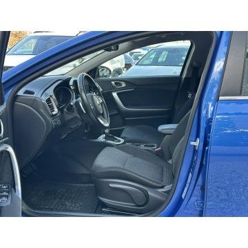 Kia Ceed  Kombi 2020,  1.4 benzyna, automat - Na sprzedaż za 44 800 zł - Pęcice - zdjęcie 11