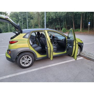 Hyundai Kona  Hatchback 2018,  1.0 benzyna - Na sprzedaż za 48 700 zł - Ćmińsk - zdjęcie 11