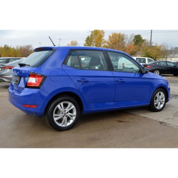 Skoda Fabia  Hatchback 2021,  1.0 benzyna - Na sprzedaż za 43 517 zł - Warszawa - zdjęcie 3