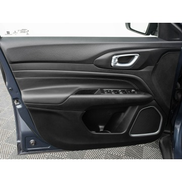 Jeep Compass  SUV 2022,  1.5 hybryda, automat - Na sprzedaż za 94 700 zł - Gdynia - zdjęcie 9