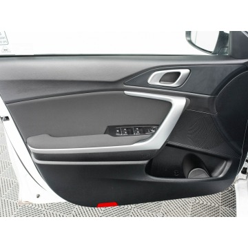 Kia Ceed  Kombi 2023,  1.5 benzyna - Na sprzedaż za 72 700 zł - Gdynia - zdjęcie 9
