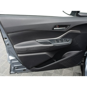 Toyota C-HR  SUV 2022,  1.8 hybryda, automat - Na sprzedaż za 85 700 zł - Gdynia - zdjęcie 9