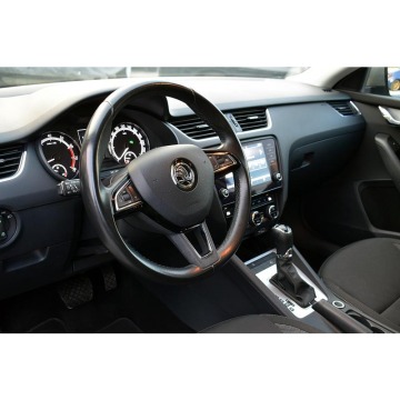 Skoda Octavia  Kombi 2018,  1.5 benzyna, automat - Na sprzedaż za 41 900 zł - Warszawa - zdjęcie 3