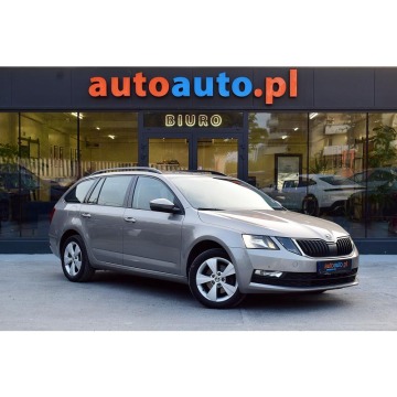 Skoda Octavia  Kombi 2018,  1.5 benzyna, automat - Na sprzedaż za 41 900 zł - Warszawa - zdjęcie 2