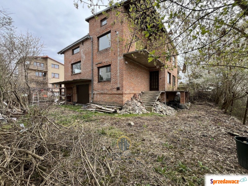 Sprzedam dom Lublin -  trzypiętrowy,  pow.  184 m2,  działka:   487 m2