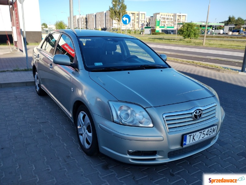 Toyota Avensis  Liftback 2005,  1.8 benzyna - Na sprzedaż za 10 000,00 zł - Kielce