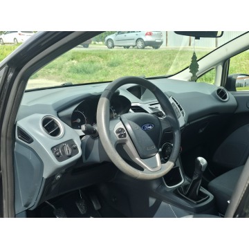 Ford Fiesta  Hatchback 2010,  1.2 benzyna - Na sprzedaż za 11 900 zł - Piekoszów - zdjęcie 5