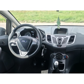 Ford Fiesta  Hatchback 2010,  1.2 benzyna - Na sprzedaż za 11 900 zł - Piekoszów - zdjęcie 10