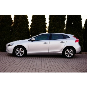 Volvo V40  Liftback 2015,  2.0 diesel - Na sprzedaż za 28 900 zł - Rzekuń - zdjęcie 2