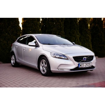 Volvo V40  Liftback 2015,  2.0 diesel - Na sprzedaż za 28 900 zł - Rzekuń - zdjęcie 10