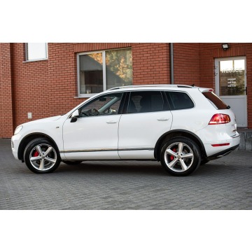 Volkswagen Touareg  SUV 2014,  3.0 diesel, automat - Na sprzedaż za 64 900 zł - Podzagajnik - zdjęcie 8
