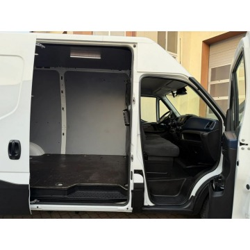 Iveco Daily 2018,  3.0 diesel, automat - Na sprzedaż za 68 500 zł - Rawa Mazowiecka - zdjęcie 9