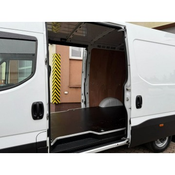 Iveco Daily 2020,  2.3 diesel, automat - Na sprzedaż za 74 500 zł - Rawa Mazowiecka - zdjęcie 12