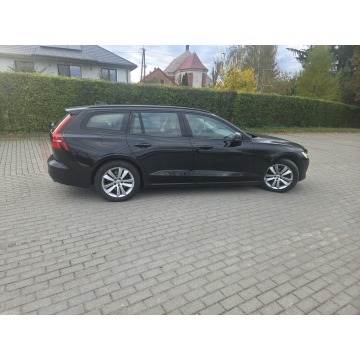 Volvo V60  Kombi 2018,  2.0 diesel - Na sprzedaż za 59 900 zł - Kadłubówka - zdjęcie 5