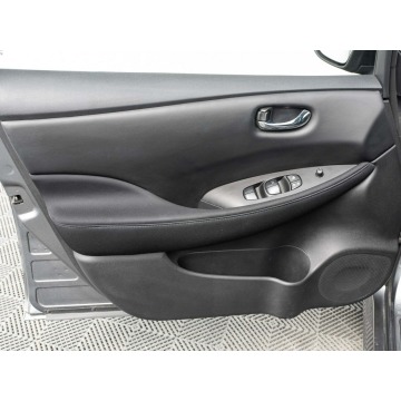 Nissan Leaf  Hatchback 2023 elektryczny, automat - Na sprzedaż za 71 850 zł - Gdynia - zdjęcie 9
