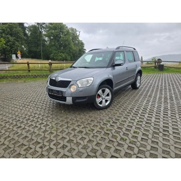 Skoda Yeti  SUV 2010,  1.2 benzyna - Na sprzedaż za 19 999 zł - Limanowa - zdjęcie 12