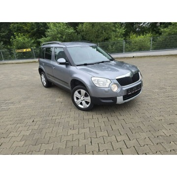 Skoda Yeti  SUV 2010,  1.2 benzyna - Na sprzedaż za 19 999 zł - Limanowa - zdjęcie 9
