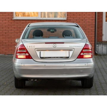 Mercedes - Benz C-klasa  Sedan/Limuzyna 2001,  1.8 benzyna+LPG - Na sprzedaż za 9 900,00 zł - Podzagajnik - zdjęcie 12