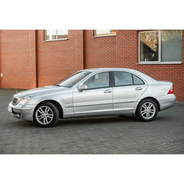 Mercedes - Benz C-klasa  Sedan/Limuzyna 2001,  1.8 benzyna+LPG - Na sprzedaż za 9 900,00 zł - Podzagajnik - zdjęcie 8