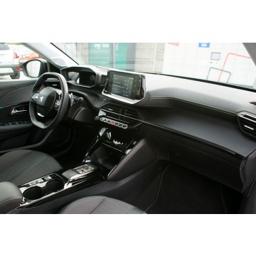 Peugeot 208  Hatchback 2022,  1.2 benzyna, automat - Na sprzedaż za 55 700 zł - Ostrów Wielkopolski - zdjęcie 9