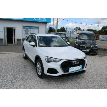 Audi Q3  SUV 2021,  2.0 diesel, automat - Na sprzedaż za 92 899 zł - Warszawa - zdjęcie 4