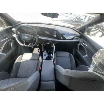 Audi Q5  SUV 2026,  2.0 benzyna, automat - Na sprzedaż za 242 894 zł - Radom - zdjęcie 10