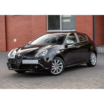 Alfa Romeo Giulietta  Hatchback 2011,  1.4 benzyna - Na sprzedaż za 27 900 zł - Podzagajnik - zdjęcie 6