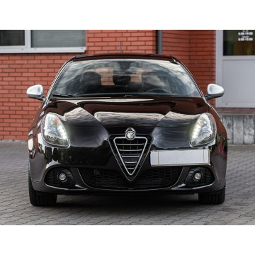 Alfa Romeo Giulietta  Hatchback 2011,  1.4 benzyna - Na sprzedaż za 27 900 zł - Podzagajnik - zdjęcie 4