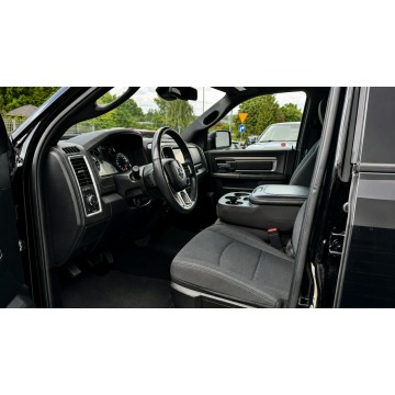 Dodge RAM 2024,  5.7 benzyna, automat - Na sprzedaż za 169 900 zł - Gdynia - zdjęcie 7