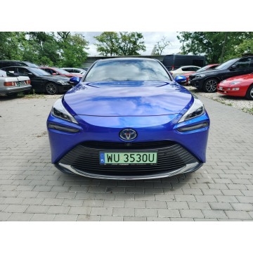 Toyota   Sedan/Limuzyna 2021 elektryczny, automat - Na sprzedaż za 58 500 zł - Warszawa - zdjęcie 3