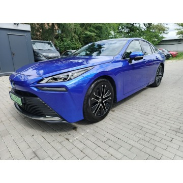 Toyota   Sedan/Limuzyna 2021 elektryczny, automat - Na sprzedaż za 58 500 zł - Warszawa - zdjęcie 2