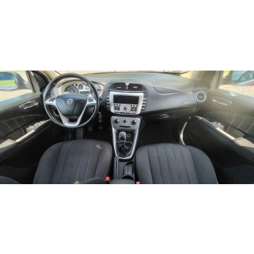 Lancia Delta  Hatchback 2009,  1.4 benzyna - Na sprzedaż za 13 900 zł - Goczałkowice-Zdrój - zdjęcie 8