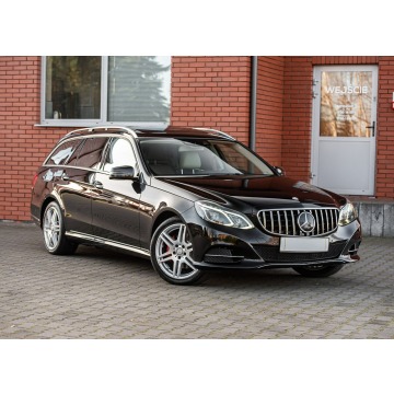 Mercedes - Benz E-klasa  Kombi 2015,  3.0 diesel, automat - Na sprzedaż za 56 900 zł - Podzagajnik - zdjęcie 2