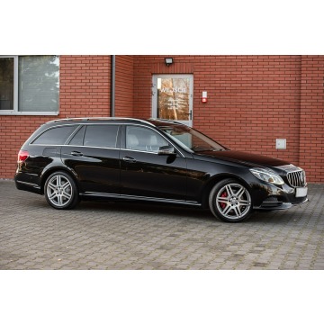 Mercedes - Benz E-klasa  Kombi 2015,  3.0 diesel, automat - Na sprzedaż za 56 900 zł - Podzagajnik - zdjęcie 3