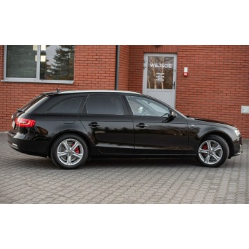 Audi A4  Kombi 2015,  2.0 diesel, automat - Na sprzedaż za 37 900 zł - Podzagajnik - zdjęcie 3