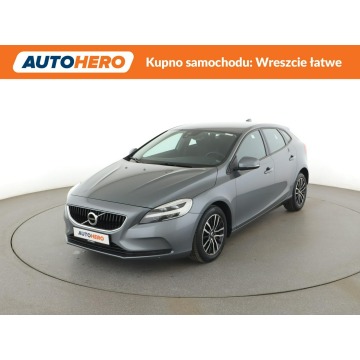Volvo V40 - 2.0 T2 Momentum Nawigacja Tempomat Elektryka ParkAssist Lampy LED