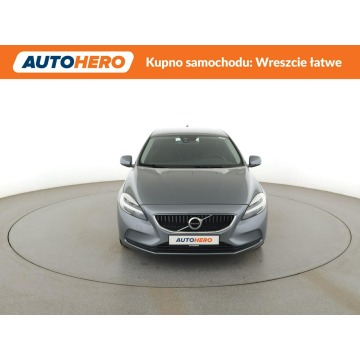 Volvo V40  Hatchback 2019,  2.0 benzyna - Na sprzedaż za 52 300 zł - Warszawa - zdjęcie 11