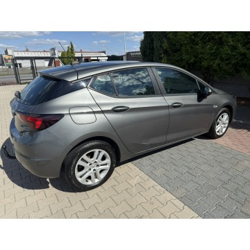 Opel Astra  Liftback 2019,  1.6 diesel - Na sprzedaż za 24 900 zł - Zielona Łąka - zdjęcie 6
