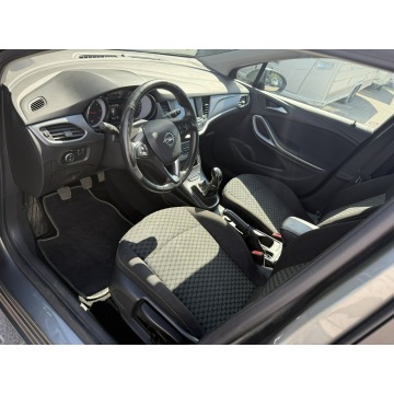 Opel Astra  Liftback 2019,  1.6 diesel - Na sprzedaż za 24 900 zł - Zielona Łąka - zdjęcie 9