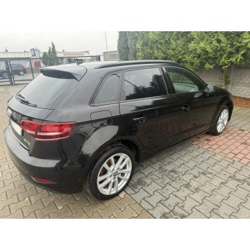 Audi A3  Hatchback 2020,  1.5 benzyna, automat - Na sprzedaż za 38 900 zł - Zielona Łąka - zdjęcie 2